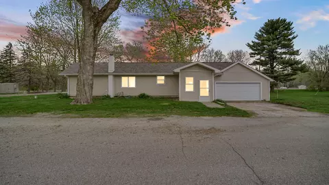 901 E 3rd St, Union Mills, IN 46382