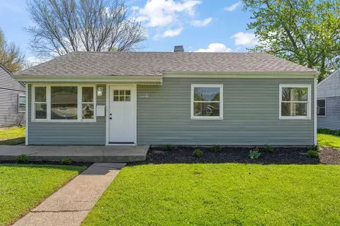 11 N Guyer St, Hobart, IN 46342