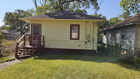 Exterior - 4445 Jackson St, Gary, IN 46408 photo 5 of 8