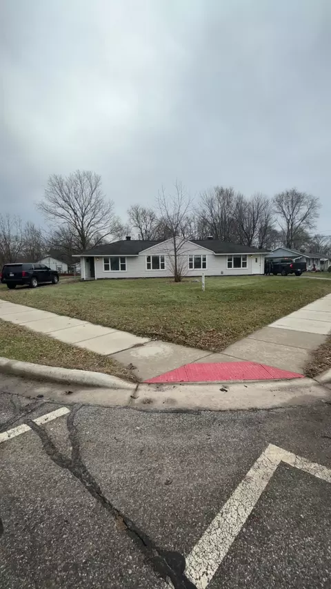 121-123 Parkview Ave, La Porte, IN 46350