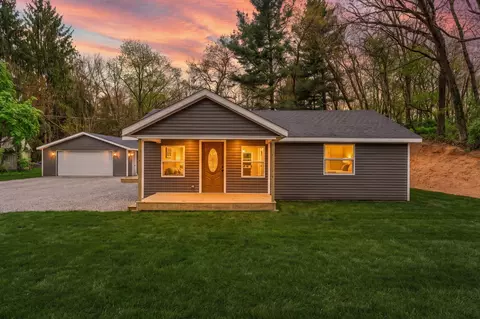 7917 W 980, De Motte, IN 46310