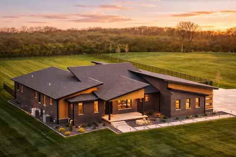 4137 167th Ave, Lowell, IN 46356