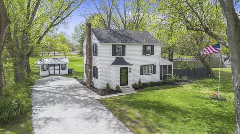 2605 E 73rd Ave, Merrillville, IN 46410