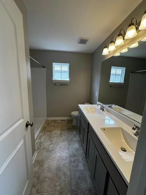 Bath - 1077 E 115th Ln, Crown Point, IN 46307 photo 2 of 2