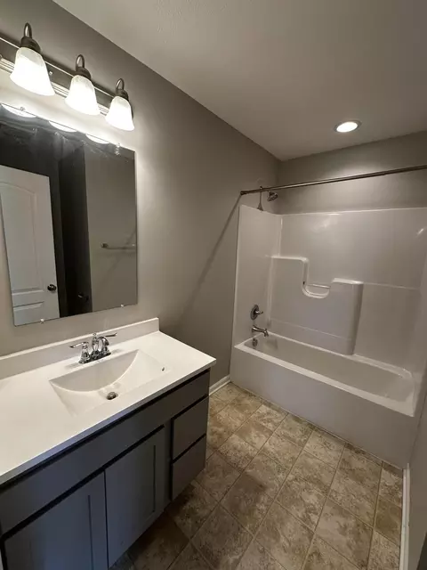 Bath - 1077 E 115th Ln, Crown Point, IN 46307 photo 1 of 2