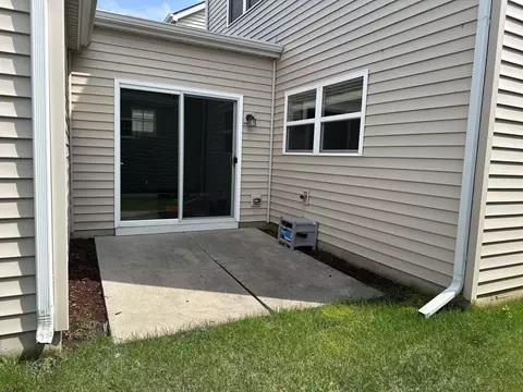 Exterior - 1077 E 115th Ln, Crown Point, IN 46307 photo 3 of 3