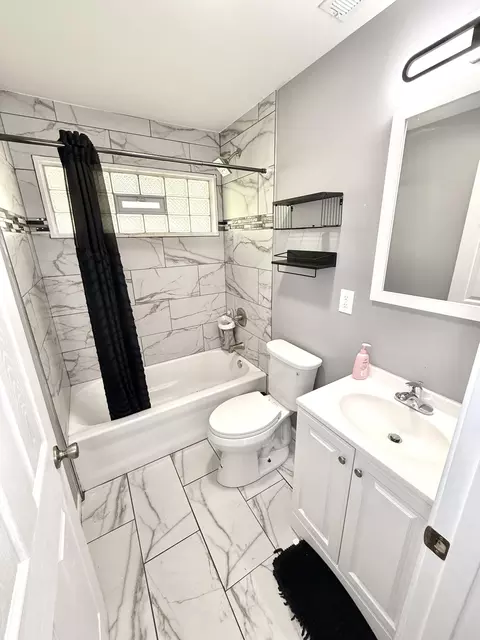 1038 Gibson Pl, Gary, IN 46403 photo 7