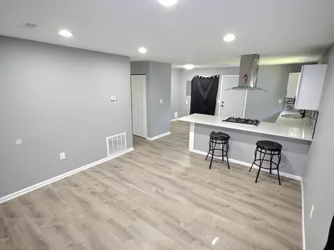 1038 Gibson Pl, Gary, IN 46403 photo 3