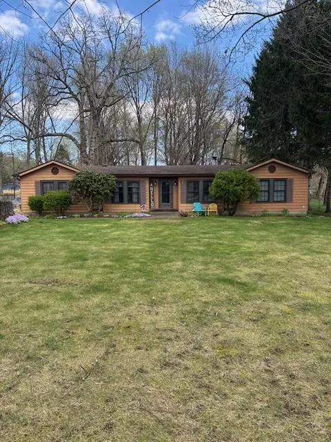 1985 N Pioneer Rd, La Porte, IN 46350