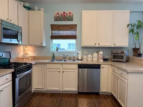 Kitchen - 7614 E 111th Ln, Crown Point, IN 46307 photo 2 of 2