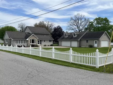 6315 W 147th Ave, Crown Point, IN 46307