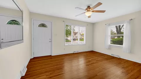 Living - 214 N Jay St, Griffith, IN 46319 photo 1 of 2