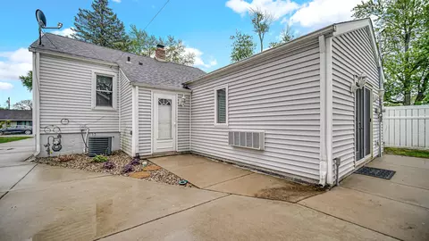 Exterior - 214 N Jay St, Griffith, IN 46319 photo 4 of 4