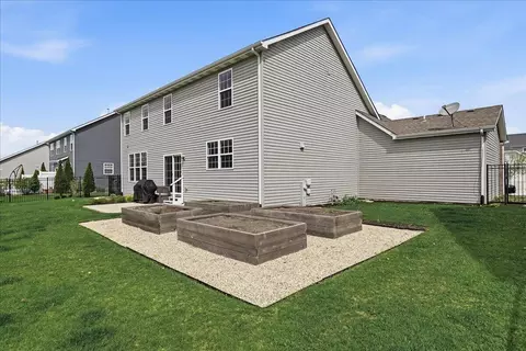Exterior - 8123 W 102nd Ave, Saint John, IN 46373 photo 5 of 7