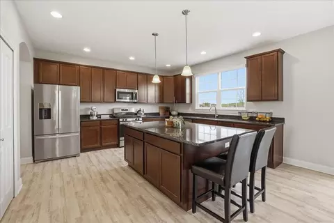 Kitchen - 8123 W 102nd Ave, Saint John, IN 46373 photo 1 of 4