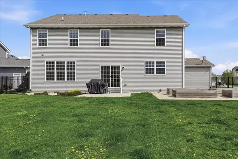Exterior - 8123 W 102nd Ave, Saint John, IN 46373 photo 3 of 7