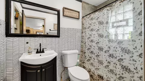 Bath - 3415 W 47th Ave, Gary, IN 46408 photo 2 of 2