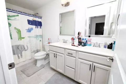 Bath - 11555 Newton St, Crown Point, IN 46307 photo 2 of 4