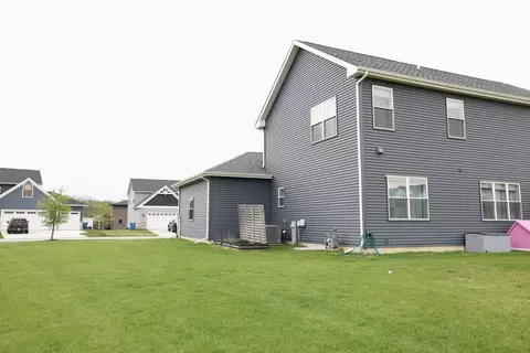 Exterior - 11555 Newton St, Crown Point, IN 46307 photo 6 of 9