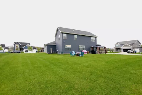 Exterior - 11555 Newton St, Crown Point, IN 46307 photo 7 of 9