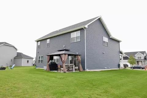 Exterior - 11555 Newton St, Crown Point, IN 46307 photo 8 of 9