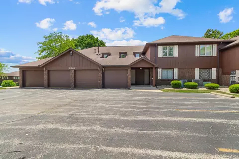 Exterior - 2545 E Lakeshore Dr #A71, Crown Point, IN 46307 photo 2 of 9