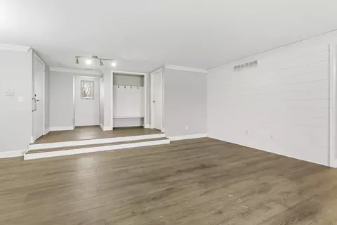 Living - 2545 E Lakeshore Dr #A71, Crown Point, IN 46307 photo 5 of 6