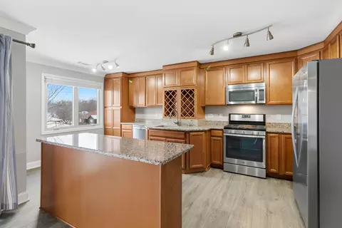 Kitchen - 2545 E Lakeshore Dr #A71, Crown Point, IN 46307 photo 1 of 3