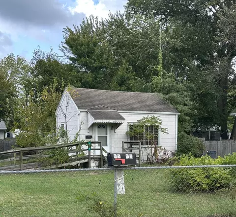 2928 Woodrow Ave, Michigan City, IN 46360