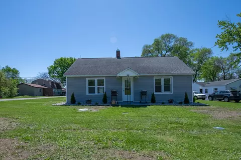 207 Arlington Ave, North Judson, IN 46366