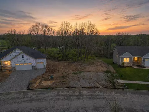 304 Apple Grove Ln, Valparaiso, IN 46385