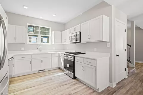 Kitchen - 1162 Putman Pl, Chesterton, IN 46304 photo 1 of 1