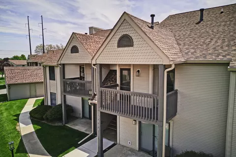 3602 Timberbridge Dr, Valparaiso, IN 46383