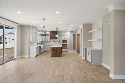Living - 9430 Iris Dr, Saint John, IN 46373 photo 9 of 11