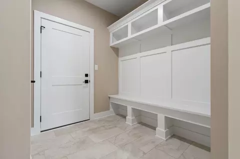 Entry Way - 9430 Iris Dr, Saint John, IN 46373 photo 5 of 9