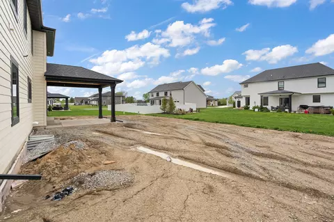 Exterior - 9430 Iris Dr, Saint John, IN 46373 photo 7 of 10