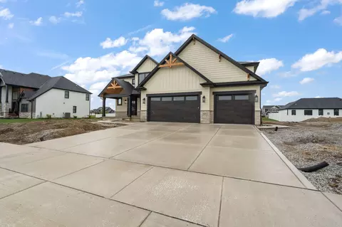 Exterior - 9430 Iris Dr, Saint John, IN 46373 photo 5 of 10