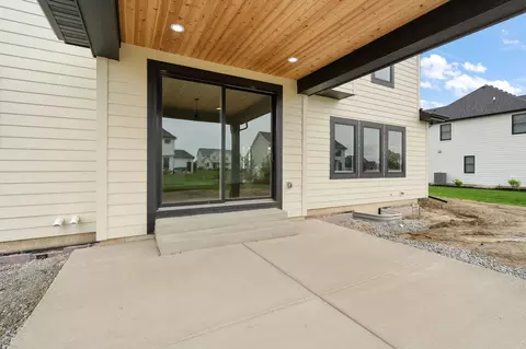 Exterior - 9430 Iris Dr, Saint John, IN 46373 photo 9 of 10