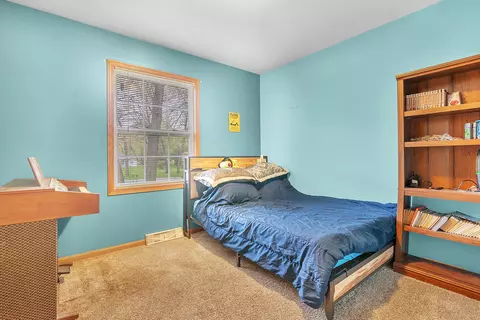 Bedroom - 12203 Duttlinger Ln, Wheatfield, IN 46392 photo 3 of 5