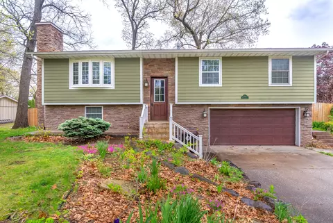 12203 Duttlinger Ln, Wheatfield, IN 46392