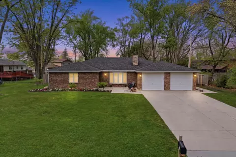 815 Schilling Dr, Dyer, IN 46311