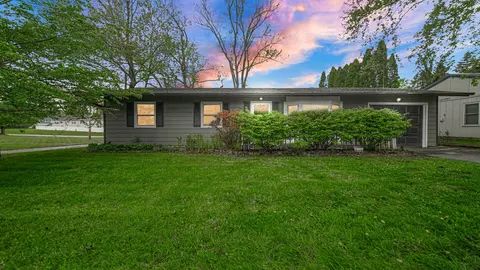 1708 Wood St, Valparaiso, IN 46383