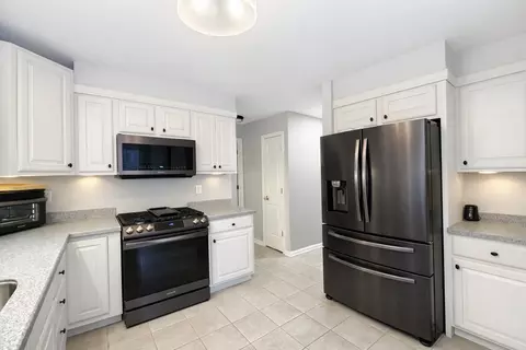 Kitchen - 1717 Apple Blossom Dr #3, Munster, IN 46321 photo 1 of 4