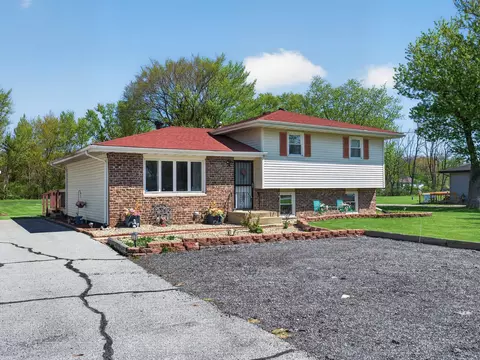 4026 W 61st Ave, Hobart, IN 46342