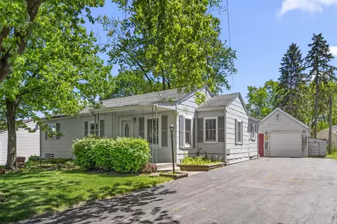 1804 Burlington Beach Rd, Valparaiso, IN 46383