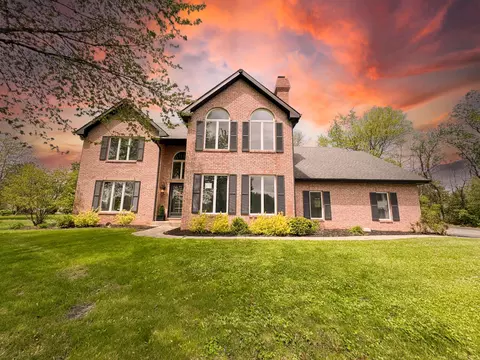 3807 Waxwing Ct, Valparaiso, IN 46383