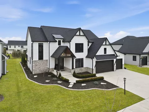 9727 Dune Grass Way, Saint John, IN 46373