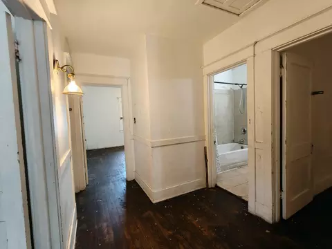 Entry Way - 701 Tyler St, Gary, IN 46402 photo 5 of 6