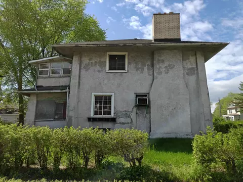 Exterior - 701 Tyler St, Gary, IN 46402 photo 5 of 9