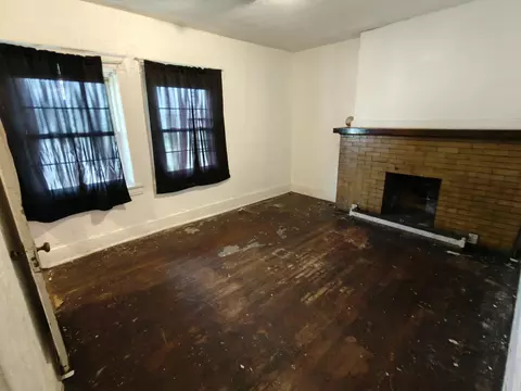 Living - 701 Tyler St, Gary, IN 46402 photo 4 of 4